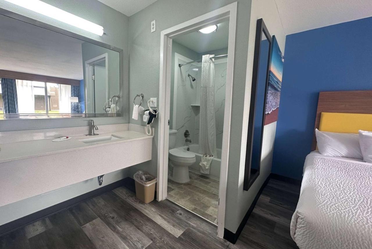 Days Inn & Suites By Wyndham Jennings Luaran gambar