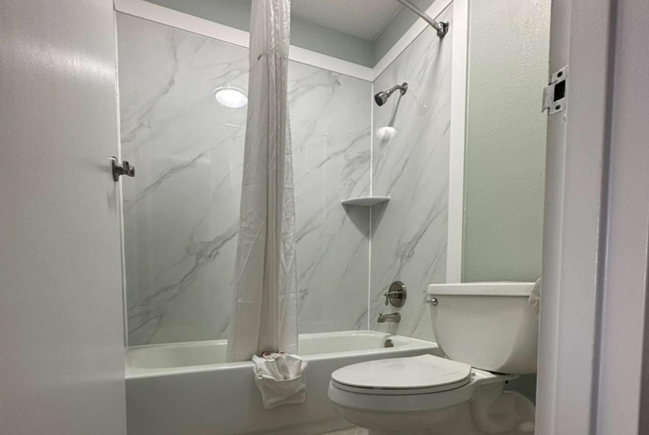 Days Inn & Suites By Wyndham Jennings Luaran gambar
